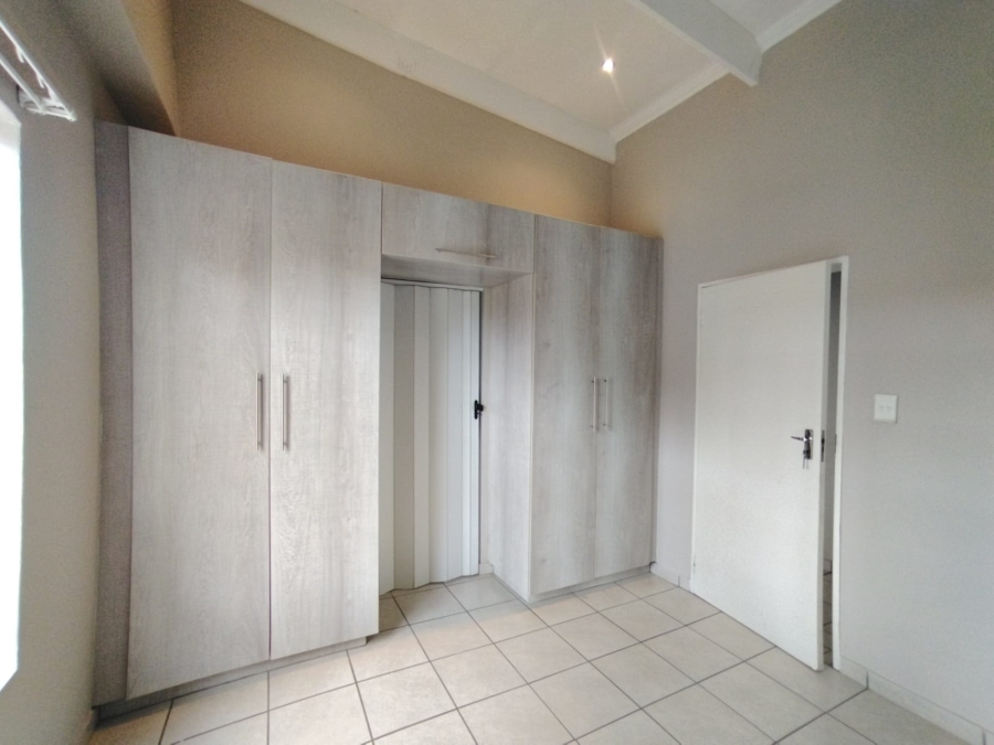 2 Bedroom Property for Sale in Waterval East North West